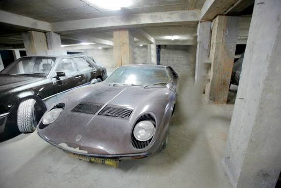 Naprodaj redka Onasisova lamborghini miura